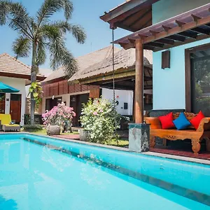 https://villa-ayu-seminyak-bali.hotelsseminyak.net